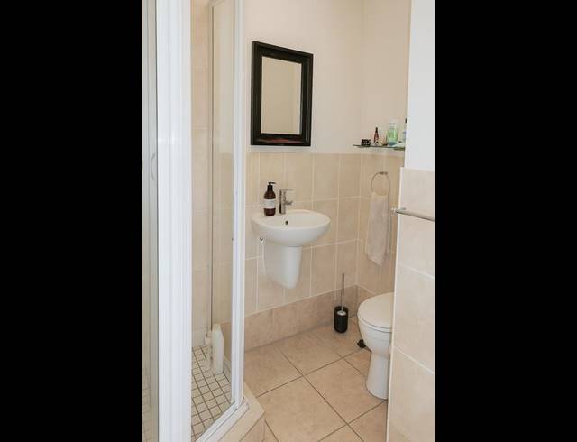 2 BEDROOM PROPERTY TO RENT IN CLAREMONT